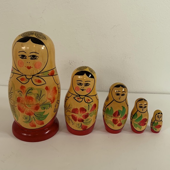 Russian Nesting Dolls Holiday Russian Nesting Dolls Vintage Wooden